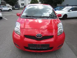 Rot Gebraucht 2011 Toyota Yaris Limousine | 4.790 € (Fairer Preis)