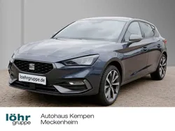 Grau Neu 2025 Seat Leon FR Limousine | 39.430 €