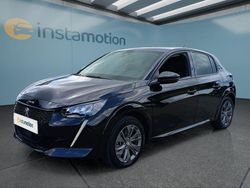 Schwarz Gebraucht 2023 Peugeot e-208 Allure Kleinwagen | 20.999 € (Fairer Preis)