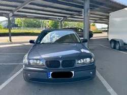 Blau Gebraucht 2001 BMW 318 Limousine | 3.200 € (Etwas zu teuer)