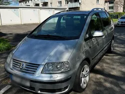 Silber Gebraucht 2009 VW Sharan Exclusive Van / Kleinbus | 7.950 €