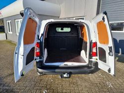 Weiß Gebraucht 2023 Peugeot Partner Van | 22.775 € (Fairer Preis)