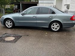 Blau Gebraucht 2007 Mercedes E220 Limousine | 5.999 € (Etwas zu teuer)