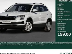 Weiß Gebraucht 2024 Skoda Karoq Selection SUV | 29.983 € (Guter Preis)