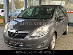 Grau Gebraucht 2011 Opel Meriva Design Edition Van / Kleinbus | 3.990 €