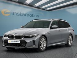 Grau Gebraucht 2023 BMW 330e M Sport Kombi | 40.899 € (Etwas zu teuer)
