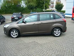 Braun Gebraucht 2016 Ford Grand C-Max Business Edition Van / Kleinbus | 10.300 € (Fairer Preis)