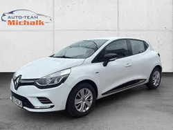 Weiß Gebraucht 2018 Renault Clio IV LIMITED Limousine | 9.900 € (Fairer Preis)