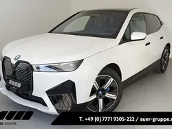 Weiß Gebraucht 2022 BMW iX Sport Line SUV | 54.900 € (Guter Preis)