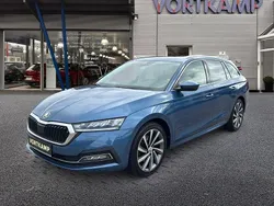 Titanblau (metallic) Gebraucht 2021 Skoda Octavia First Edition Kombi | 18.780 € (Fairer Preis)