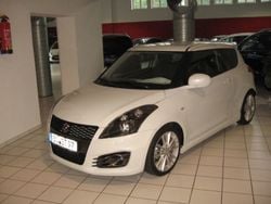 Wei (metallic) Gebraucht 2016 Suzuki Swift Sport Kleinwagen | 15.990 €