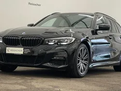 Saphirschwarz Gebraucht 2022 BMW 330 Shadowline Kombi | 36.990 € (Fairer Preis)