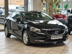 Schwarz Gebraucht 2014 Volvo V40 Basis Kombi | 13.850 € (Etwas zu teuer)