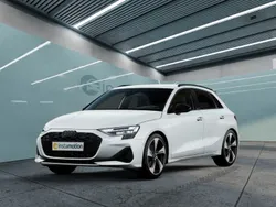 Weiß Gebraucht 2024 Audi A3 Sportback Advanced Limousine | 42.700 € (Teuer)
