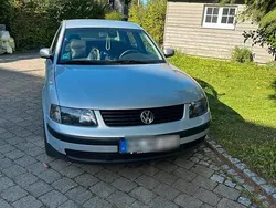 Silber Gebraucht 1998 VW Passat Limousine | 5.100 €