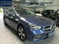 Bergkristallweiß Gebraucht 2022 Mercedes EQV300 Avantgarde | 43.980 €