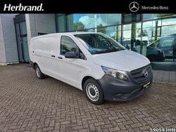 Weiß Gebraucht 2024 Mercedes Vito Van / Kleinbus | 35.581 € (Etwas zu teuer)