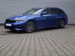 Portimaoblau met. Gebraucht 2021 BMW 320 M Sport Kombi | 35.798 € (Fairer Preis)