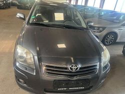 Grau Gebraucht 2007 Toyota Avensis Travel Kombi | 1.500 € (Superpreis)