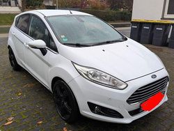 Weiß Gebraucht 2014 Ford Fiesta SYNC Edition Kleinwagen | 6.300 € (Fairer Preis)
