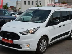 Weiß Gebraucht 2021 Ford Tourneo Van / Kleinbus | 17.900 € (Etwas zu teuer)
