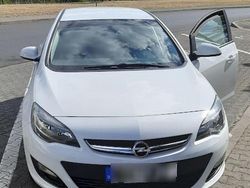 Weiß Gebraucht 2014 Opel Astra Limousine | 4.150 € (Guter Preis)