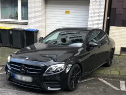 Schwarz Gebraucht 2017 Mercedes E250 AMG line Limousine | 33.900 €