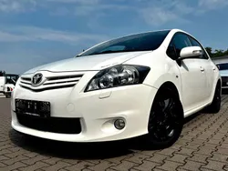 Weiß Gebraucht 2012 Toyota Auris Limousine | 4.800 € (Fairer Preis)