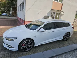 Weiß Gebraucht 2017 Opel Insignia OPC Kombi | 12.699 € (Fairer Preis)