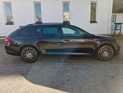 Schwarz Gebraucht 2017 Skoda Superb SportLine Limousine | 15.990 € (Superpreis)