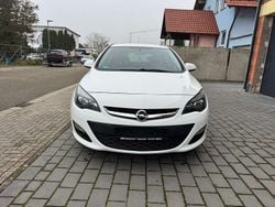 Schneeweiss/summitwhite/arctic Gebraucht 2013 Opel Astra Selection Limousine | 4.299 € (Superpreis)