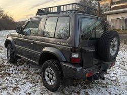 Grau Gebraucht 1997 Mitsubishi Pajero SUV | 6.500 €