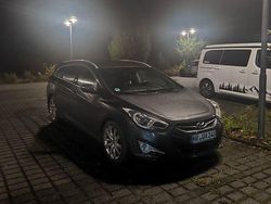 Grau Gebraucht 2013 Hyundai i40 Style Kombi | 7.500 € (Fairer Preis)