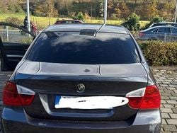 Grau Gebraucht 2005 BMW 320 Limousine | 4.400 € (Fairer Preis)