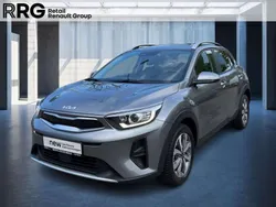 Grau Gebraucht 2023 Kia Stonic Vision SUV | 19.790 € (Fairer Preis)