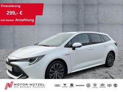 Weiß Gebraucht 2021 Toyota Corolla Team Kombi | 22.860 € (Guter Preis)