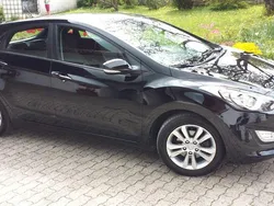 Schwarz Gebraucht 2012 Hyundai i30 Intro Edition Limousine | 5.800 € (Fairer Preis)