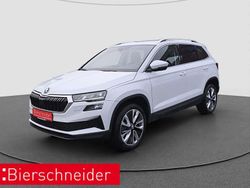 Weiss Gebraucht 2024 Skoda Karoq Selection SUV | 28.990 € (Superpreis)