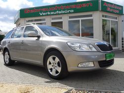 Beige Gebraucht 2010 Skoda Octavia Elegance Kombi | 12.950 €