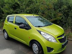 Grün Gebraucht 2010 Chevrolet Spark Kleinwagen | 2.199 € (Fairer Preis)
