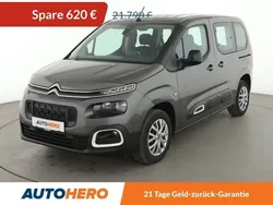 Grau Gebraucht 2022 Citroën Berlingo Feel Van / Kleinbus | 20.690 € (Fairer Preis)
