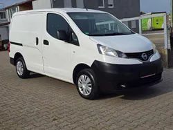 Weiß Gebraucht 2018 Nissan Evalia Comfort Van / Kleinbus | 6.390 € (Fairer Preis)