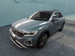 Blau Gebraucht 2024 VW T-Roc IQ Drive SUV | 31.154 € (Fairer Preis)