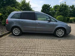 Grün Gebraucht 2006 Opel Zafira Van / Kleinbus | 2.400 € (Fairer Preis)