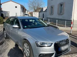 Grau Gebraucht 2015 Audi A4 Kombi | 9.500 € (Guter Preis)
