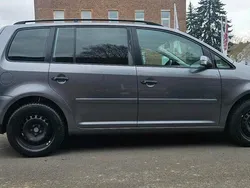 Grau Gebraucht 2006 VW Touran Van / Kleinbus | 1.600 € (Fairer Preis)