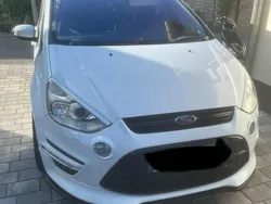 Weiß Gebraucht 2012 Ford S-MAX ST Van / Kleinbus | 10.999 €