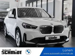 Alpinweiß Neu 2025 BMW iX1 xLine SUV | 53.400 € (Fairer Preis)