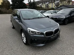 Grau Gebraucht 2020 BMW 225 Active Tourer Advantage Van / Kleinbus | 19.950 € (Etwas zu teuer)