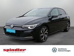 Schwarz (deep black perleffekt) Gebraucht 2022 VW Golf VIII Style Limousine | 25.981 € (Guter Preis)